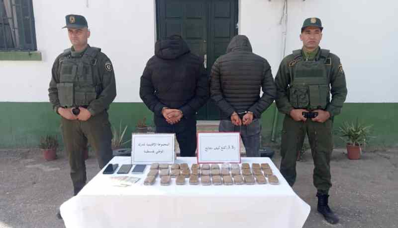 قسنطينة: الدرك يوقف شخصين ويحجز 3.5 كلغ من الكيف المعالج