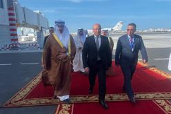 وزير التجارة يحل بالبحرين
