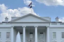 الولايات المتحدة: وفاة رجل بعد اصطدام سيارة ببوابة البيت الأبيض