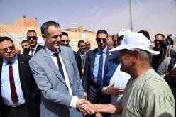 الوزير حماد يتفقد المركب الرياضي ببشار