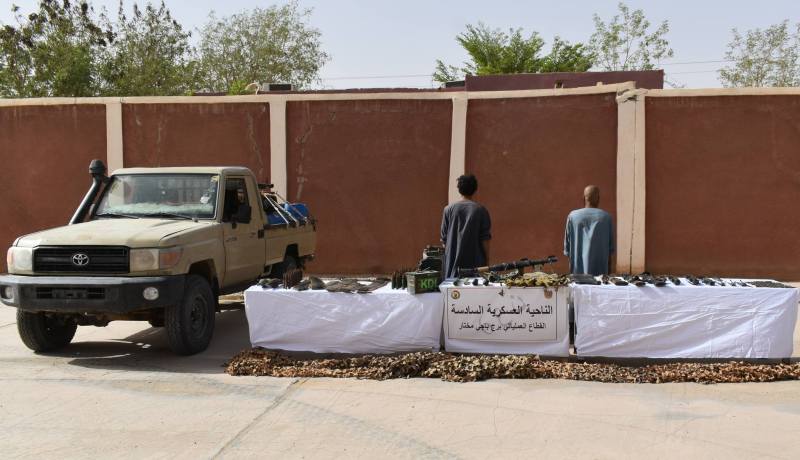 ارهابيان يسلمان نفسيهما للسلطات العسكرية في برج باجي مختار