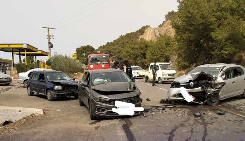 تيبازة.. وفاة طفلة وإصابة 4 آخرين في حادث مرور ببلدية الأرهاط