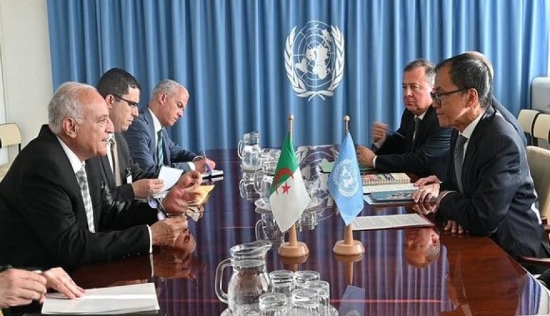 استرداد الأموال المنهوبة محور محادثات عطاف مع العديد من المسؤولين بمقر الأمم المتحدة