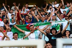 بالصور.. الجماهير الجزائرية تغزو ملعب “نيلسون مانديلا”