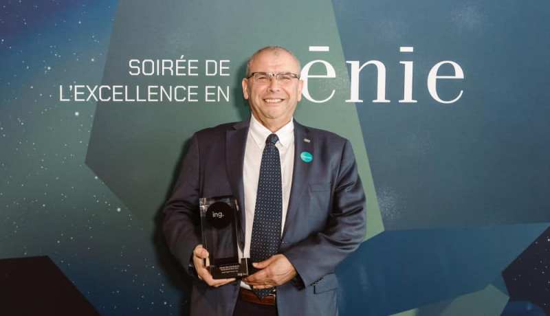 مهندس جزائري يفوز بجائزة مرموقة