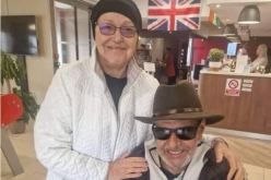 الفنانان القديران صالح أوقروت وبهية راشدي يلتقيان بفرنسا