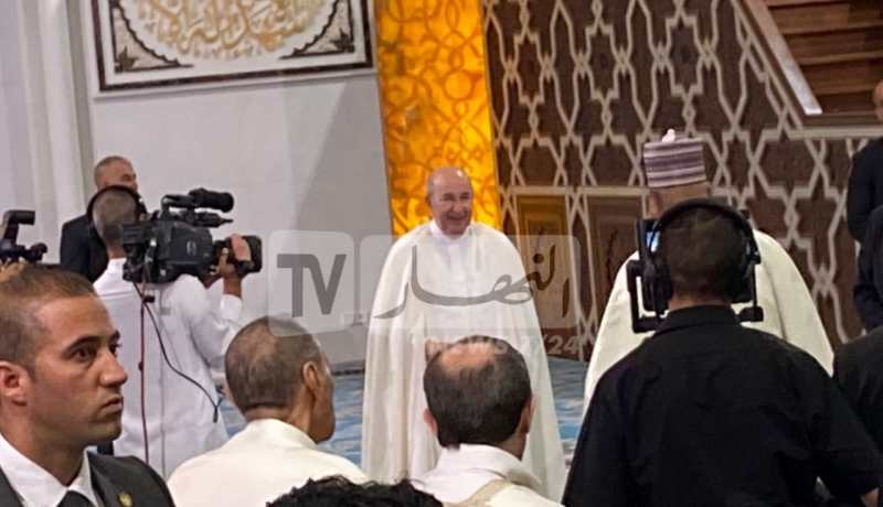 رئيس الجمهورية يتلقى تهاني العيد