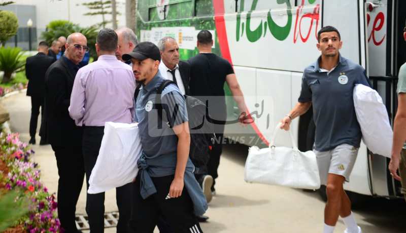 بالصور.. العناصر الوطنية تغادر نحو كامبالا الأوغندية