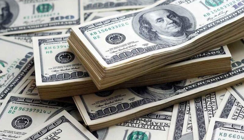 إرتفاع الدولار وإنخفاض أسعار النفط