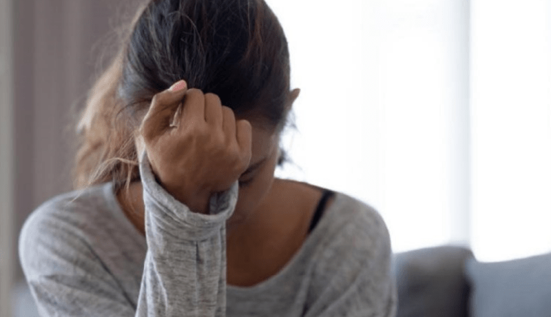 بسبب مشاكل أمي وأبي.. تحطمت نفسيتي وقد ينهار مستقبلي