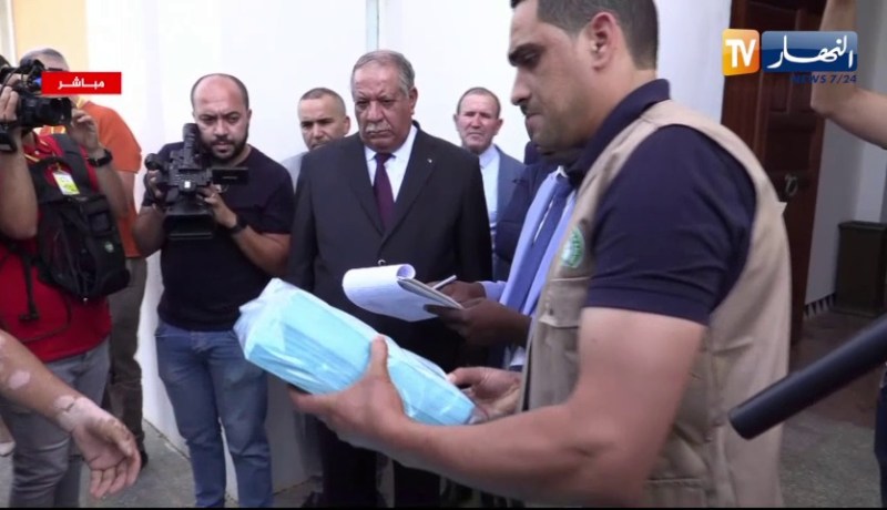 الراغب في الترشح عبد المجيد تبون يسحب الإستمارات