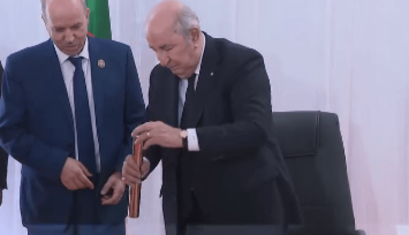 الرئيس تبون يضع حجر الأساس لإنجاز مستشفى تيزي وزو الجديد