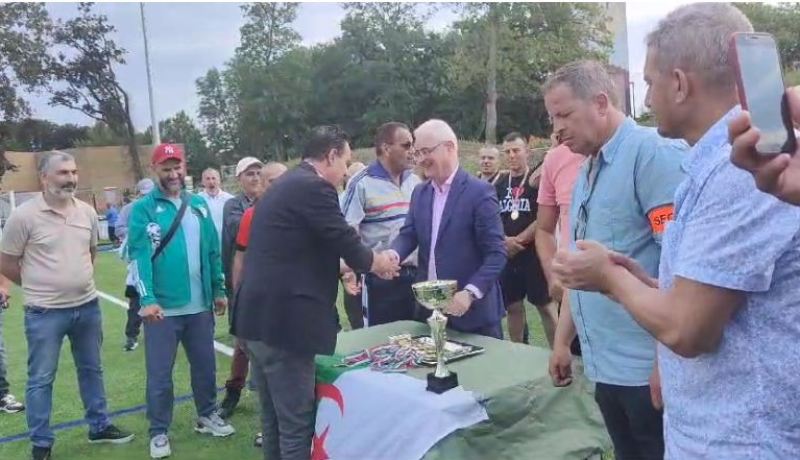 بمناسبة عيد الاستقلال.. الجالية الجزائرية في إسبانيا تنظم دورة كروية