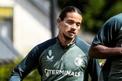 حاج موسى يشعل صراعًا بين بنفيكا وفاينورد… وفان بيرسي يدخل على الخط!