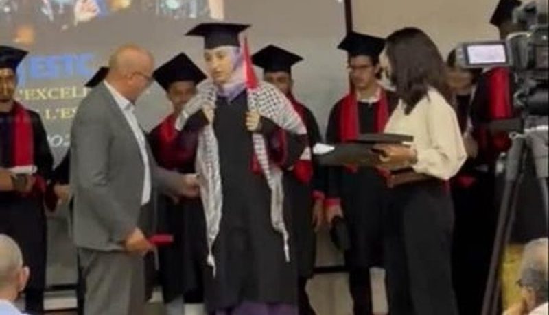 المغرب.. عميد كلية يرفض تسليم شهادة لطالبة بسبب ارتدائها الكوفية الفلسطينية