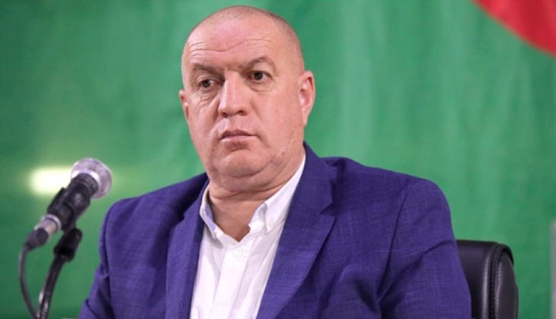 نور الدين بن براهم في إجازة استثنائية