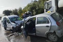 6 جرحى  في حادث إصطدام بين سيارتين بغليزان