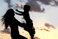 الأم المثالية…وما جزاء الإحسان إلا الإحسان