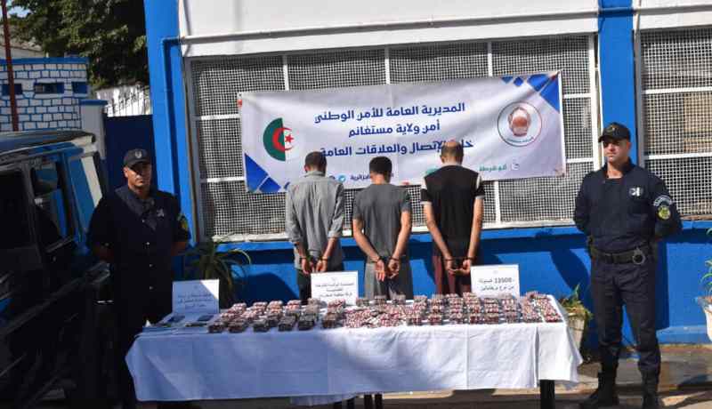 مستغانم: الإطاحة بشبكة إجرامية تُروّج المهلوسات وحجز 13500 قرص