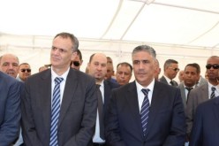 بلعريبي وحماد يضعان حجر أساس المركب الرياضي ببشار