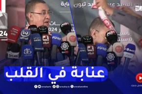 مواطنو عنابة يهدون مدير الحملة الإنتخابية للمترشح تبون وشاح فريق المدينة