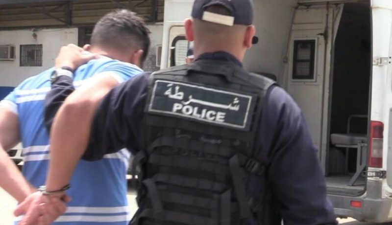 سطيف: توقيف خمسيني بحوزته سلاح ناري زرع الرعب بالعلمة