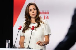 بسبب الأخبار الكاذبة.. الجزائر تودع شكوى في باريس ضد النائب الأوروبية سارة نافو