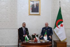 اللواء بن بيشة يستقبل سفير فلسطين بالجزائر
