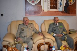 الفريق أول شنڨريحة يواصل زيارته إلى موريتانيا