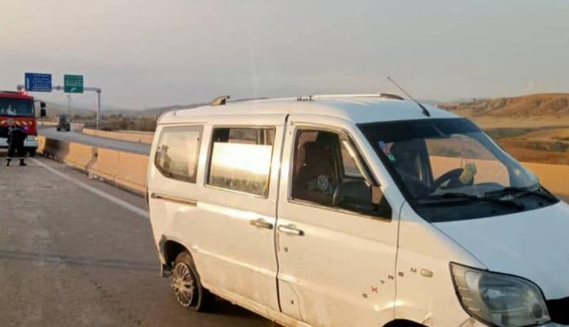 المدية: 4 جرحى في حادث انحراف سيارة