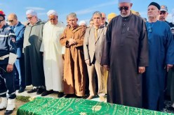 الشيخ عبد المطلب التيجاني يوارى الثرى بالأغواط