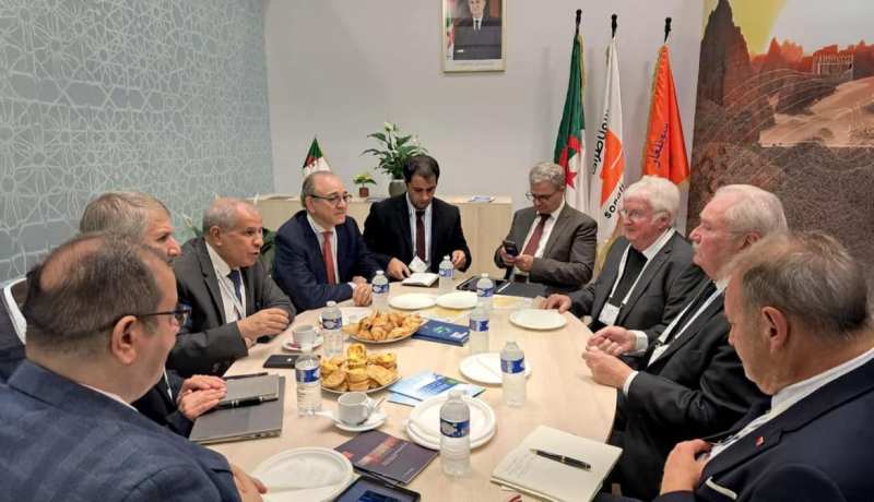 حشيشي يتباحث مع وفد من الشركة البلجيكية “جون كوكريل”