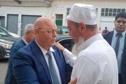 ربيقة يعزي في وفاة زوجة المجاهد عبد القادر بوروبي ووالدة الشيخ شمس الدين