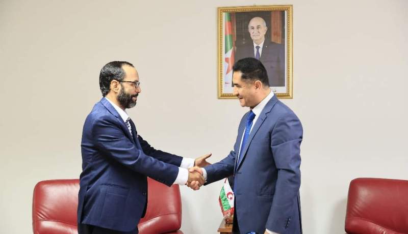 وزير الاتصال يستقبل وزير الإعلام الصحراوي