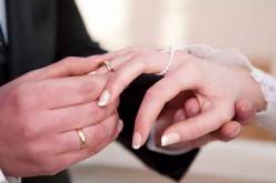 زوج لا مسؤول هوى بي إلى الحضيض