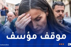 بكاء ملكة إسبانيا.. غاضبون من الفيضانات يرشقونها بالطين