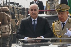 الرئيس تبون يشرف على انطلاق الإستعراض العسكري