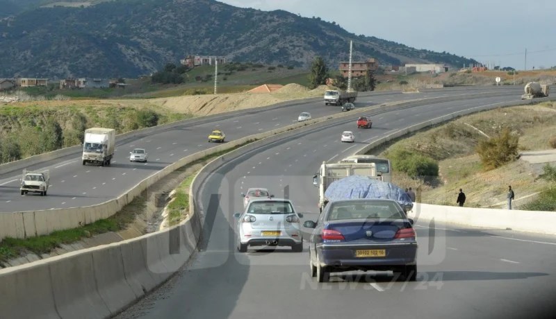 وزارة الأشغال العمومية تحسم الجدل حول دفع الرسوم بالطريق السيّار
