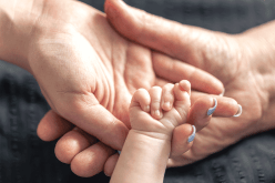 خطير.. مصير طفلك بين يديك