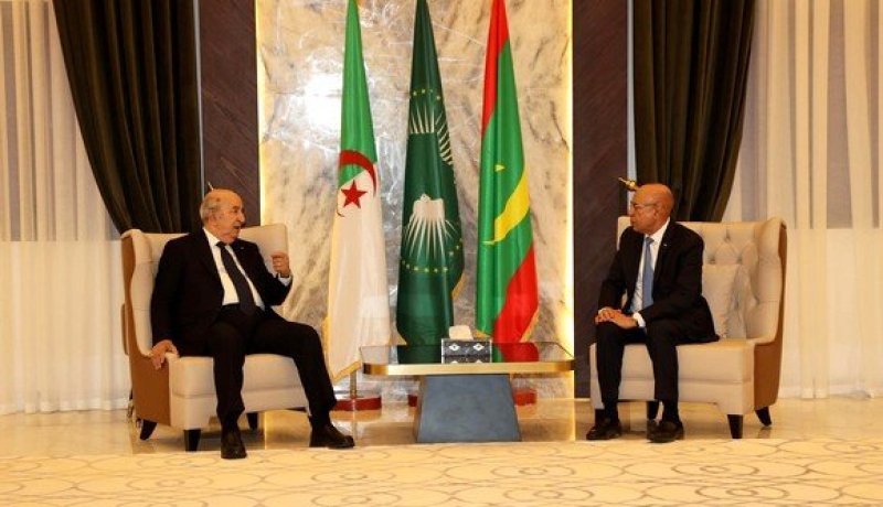 الرئيس تبون يجري محادثات على انفراد مع نظيره الموريتاني