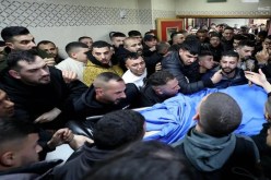 استشهاد 8 فلسطينيين وجرح 5 آخرين في قصف صهيوني على منزل شمالي غزة