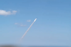 إصابة 20 مستوطناً صهيونياً في قصف صاروخي من اليمن