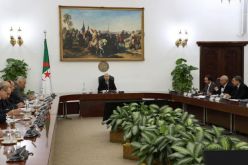 رئيس الجمهورية يترأس اجتماع عمل حول الصادرات