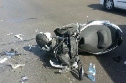 سوق أهراس.. جريحان في حادث اصطدام دراجة نارية بشخص