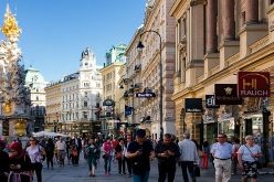 هذا البلد يعلن عن ترحيل جماعى لنحو 40 ألف لاجئ سوري