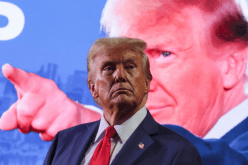 ترامب يدعو لتأجيل حظر تيك توك