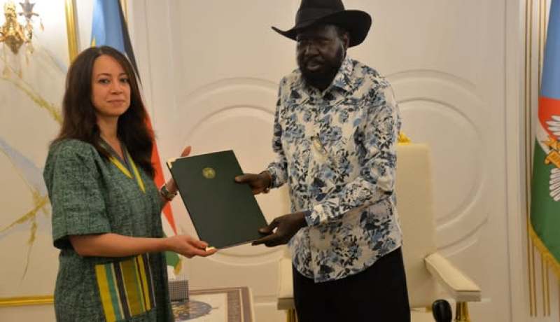 منصوري تُسلم رسالة من الرئيس تبون إلى رئيس جنوب السودان