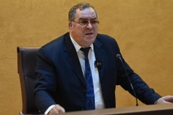 وزير الاتصال يُسلم رسالة خطية من رئيس الجمهورية إلى نظيره البوتسواني