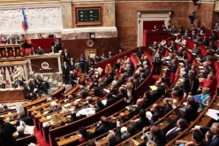 58 نائبا في البرلمان الفرنسي يقترحون حجب الثقة عن حكومة فرانسوا بايرو