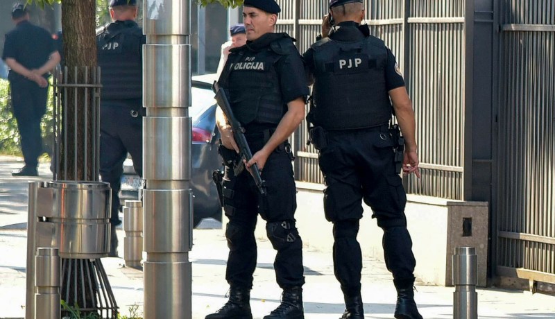 إطلاق نار في مطعم يخلّف عدة قتلى والمشتبه به في حالة فرار
